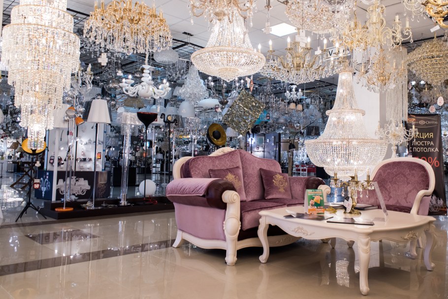 Мир света на Заневском 65