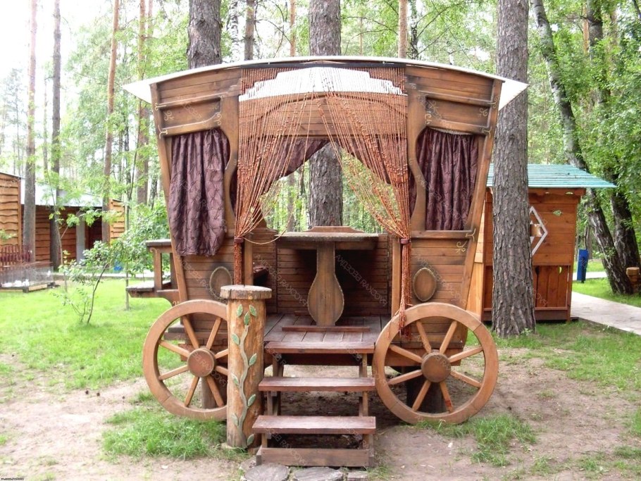 Необычные беседки для дачи
