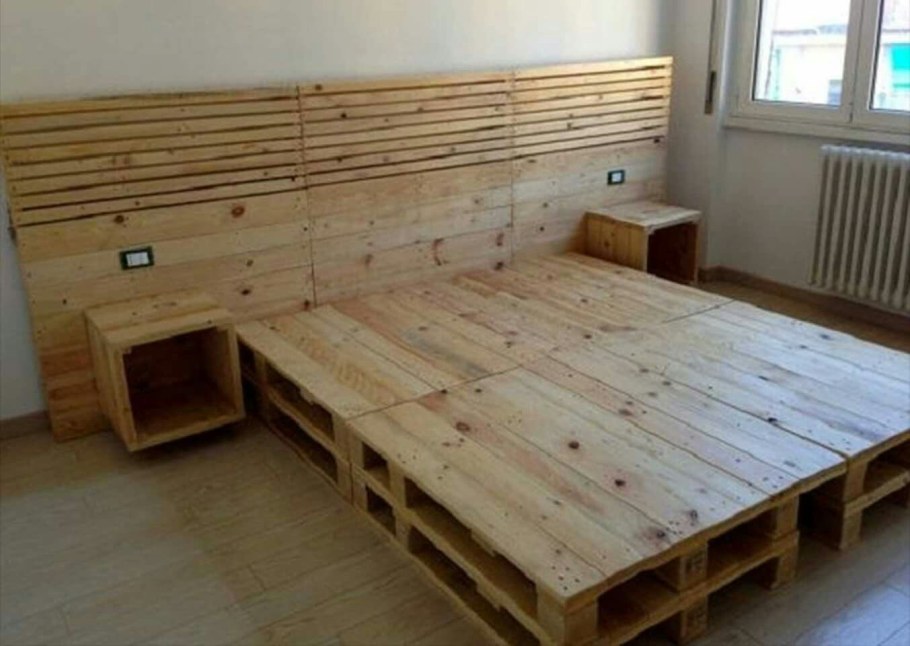 Кровать из 2 поддонов