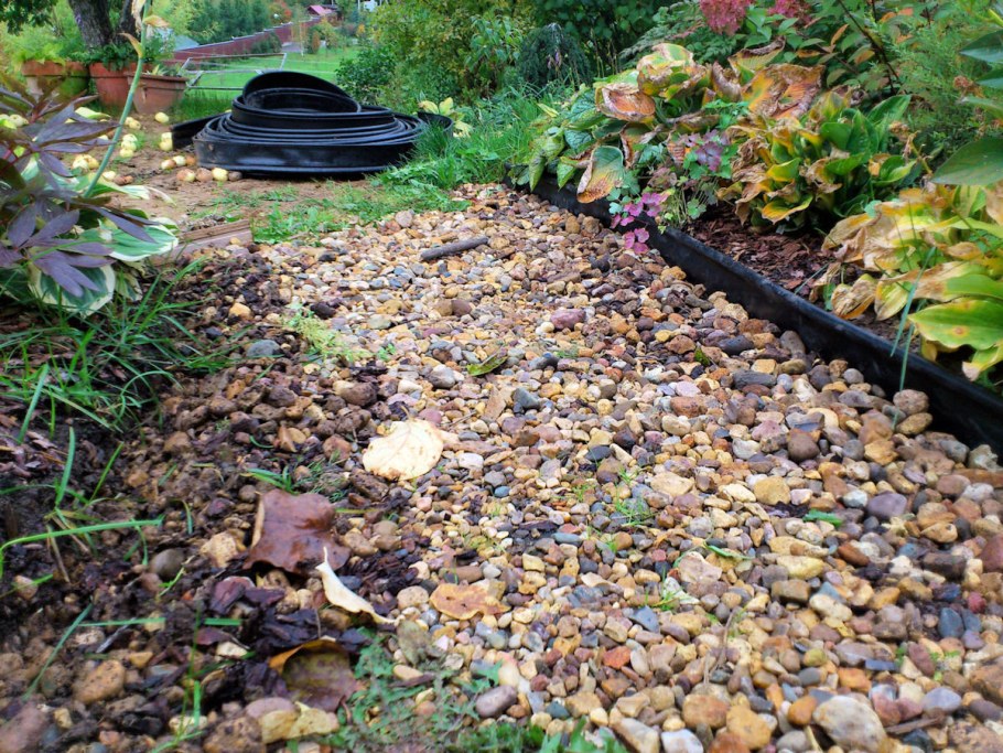 Песчано-гравийная тропа