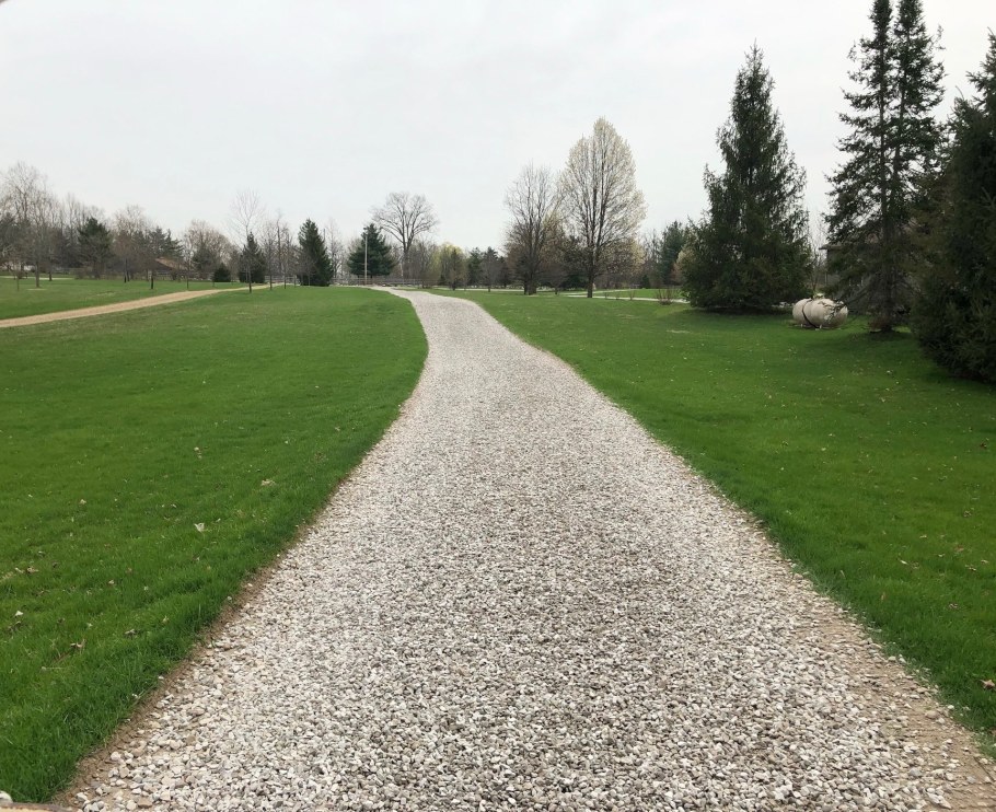 Садовые дорожки из щебенки