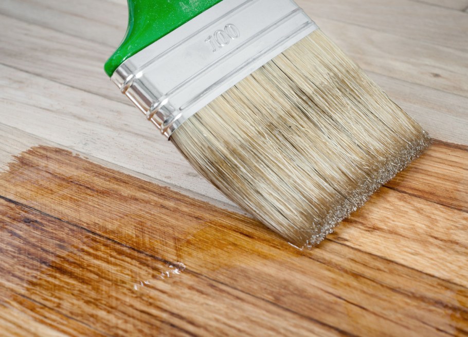 Лакировка дерева