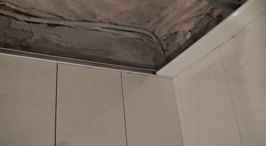 Монтаж реечного потолка в ванной