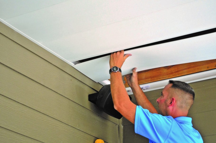 Крепление пластикового потолка в ванной