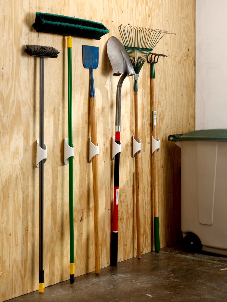 Приспособление для садового инвентаря