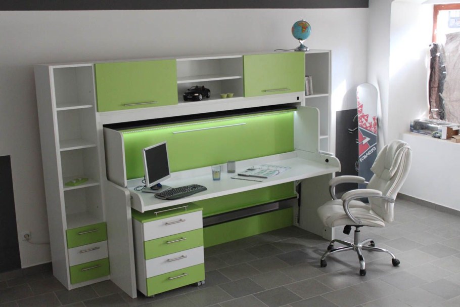 Детская кровать-стол трансформер для малогабаритной квартиры