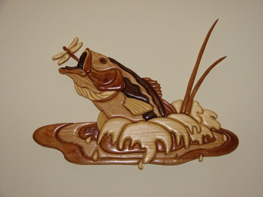 Деревянная мозаика интарсия рыбка