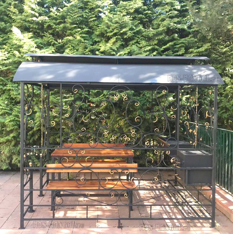 Беседка с мангалом