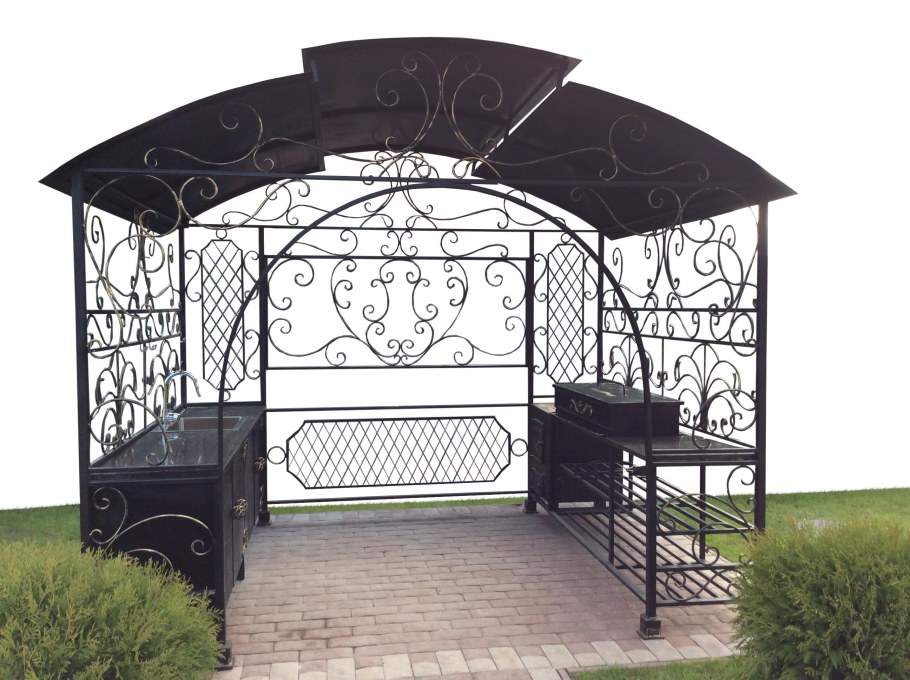 Беседка с мангальной из металла