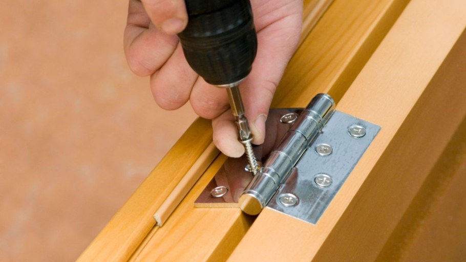 Установщик дверей