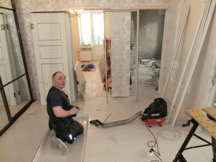 Установщик межкомнатных дверей