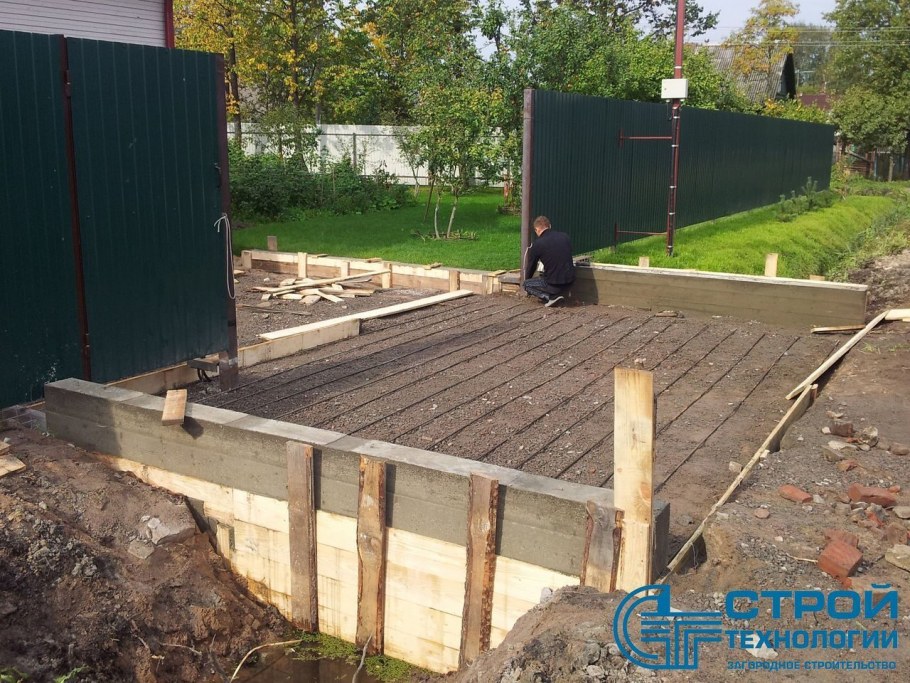 Стоянка для авто на даче из щебня