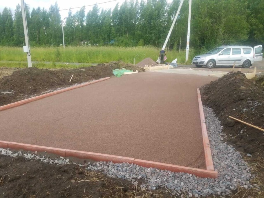 Площадка для машины на даче