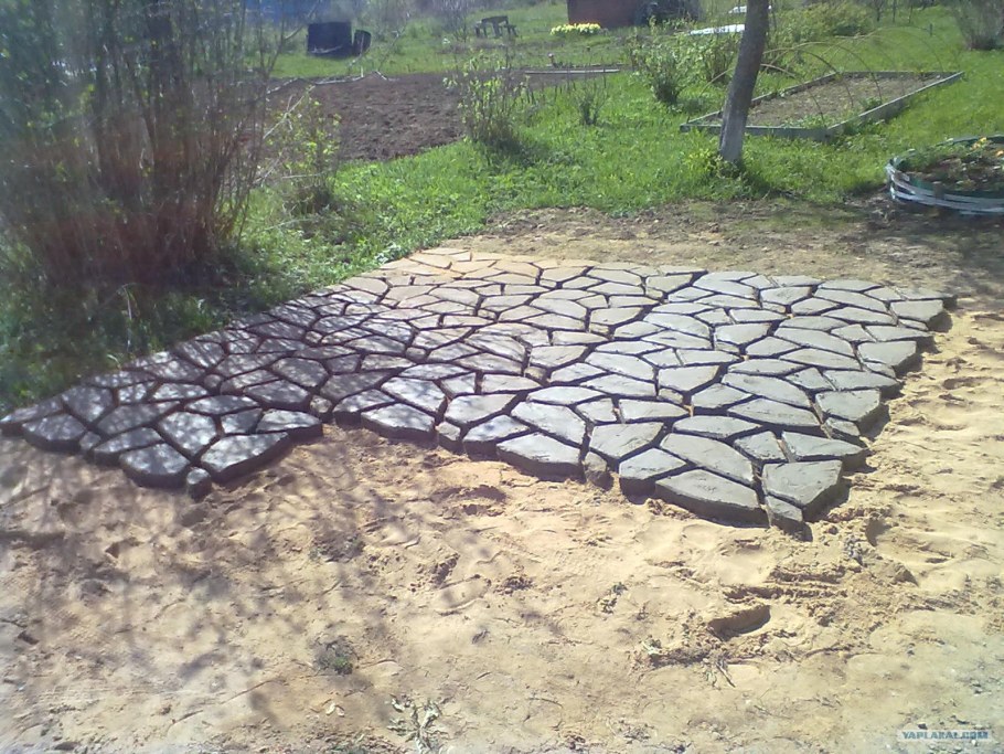 Бетонная площадка под машину