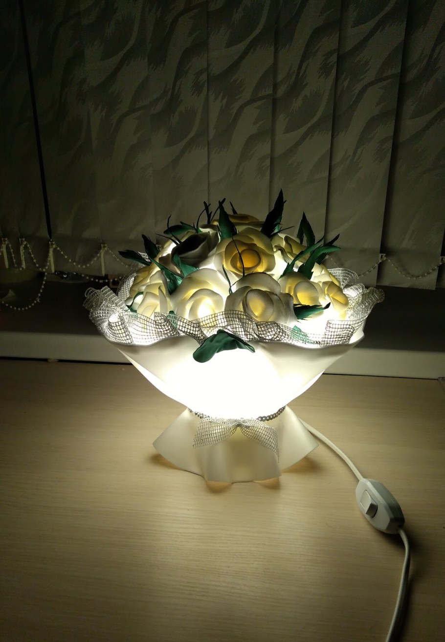 Лилия изолон светильник