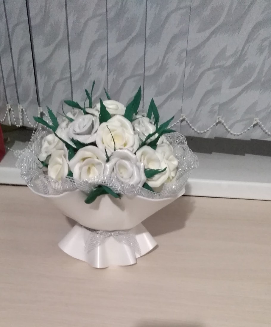 Светильник роза из изолона