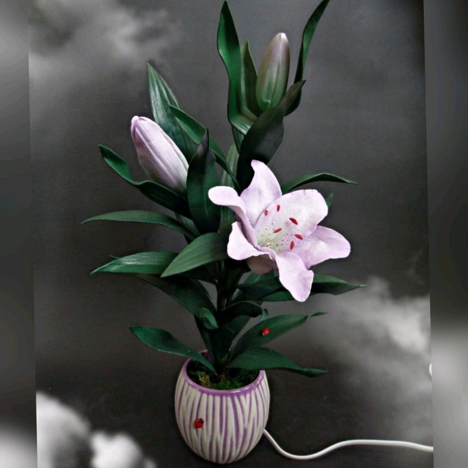 Светильник кукла из изолона на плафоне