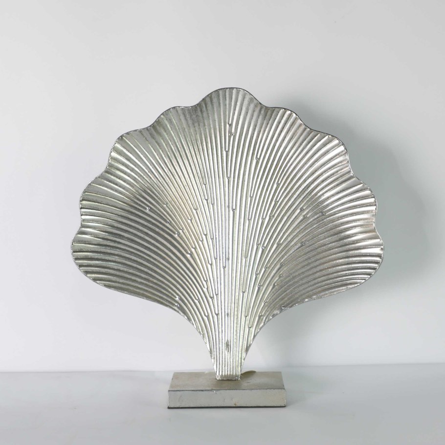 Проволочный декор для стен