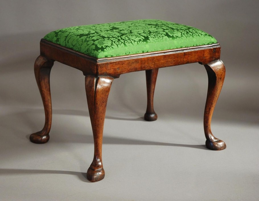 Ножки кабриоль с резьбой гнутые ножки