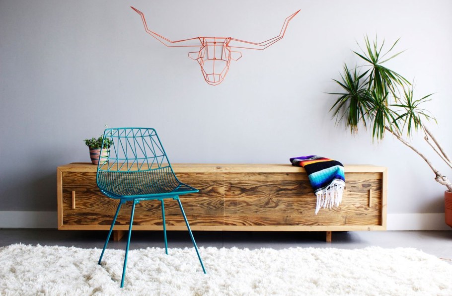 Панно с дырками