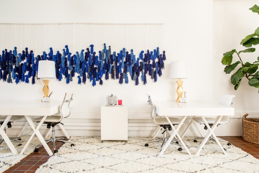 Необычный декор стен