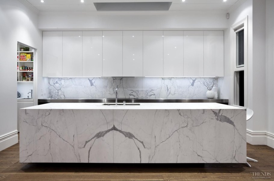 Столешницы из гранита Блэк Форест