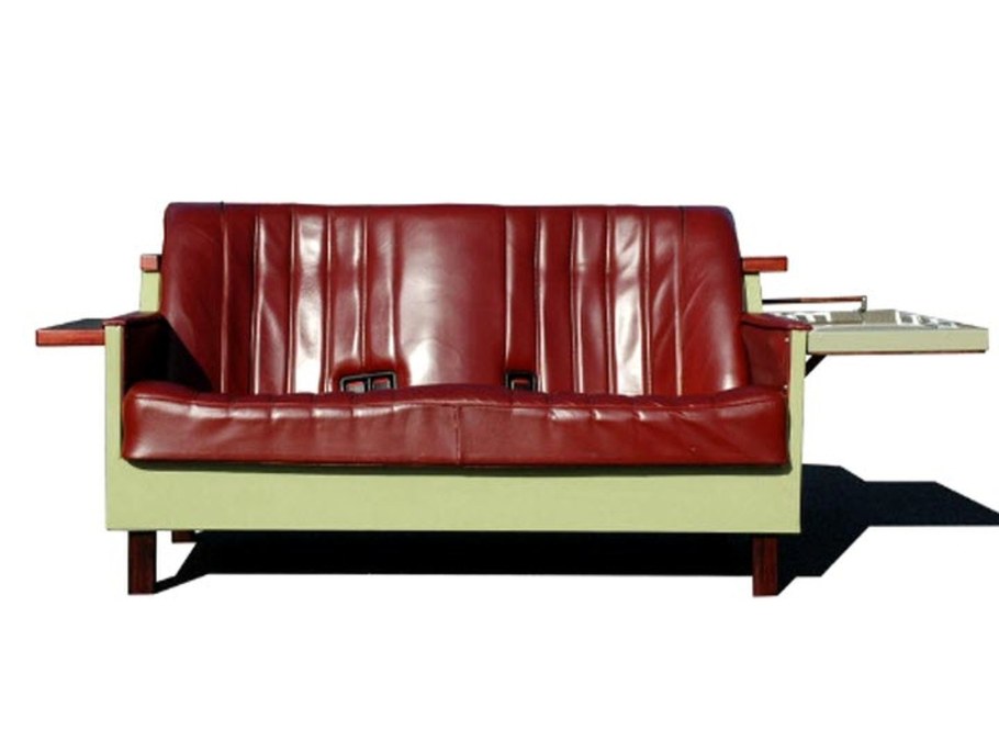 Диван за с баром и холодильник