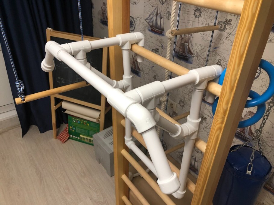 Стул из полипропиленовых труб