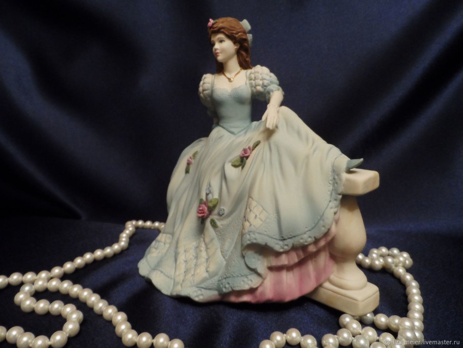 Coalport age of Elegance статуэтки