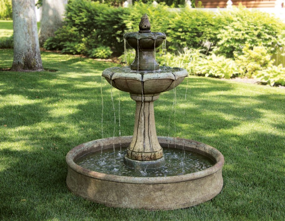 Фонтан садовый большой