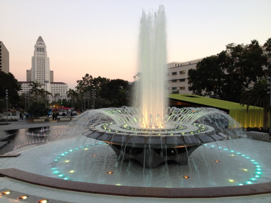 Фонтан наций Флорида США