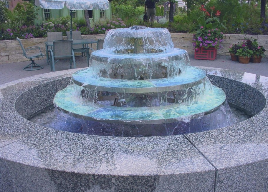 Фонтан "Каскад с гейзерами"