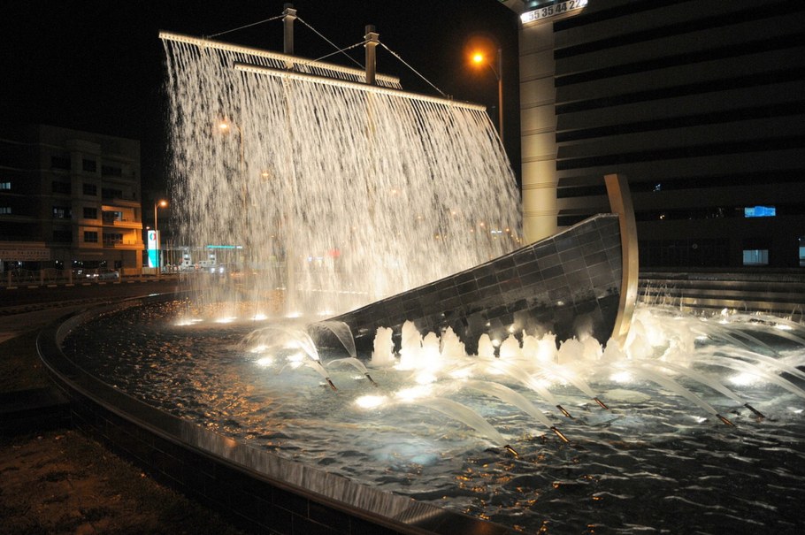 Парящие фонтаны Осака Япония