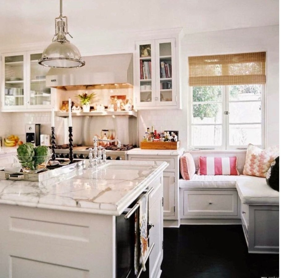 Кухня с двумя окнами дизайн