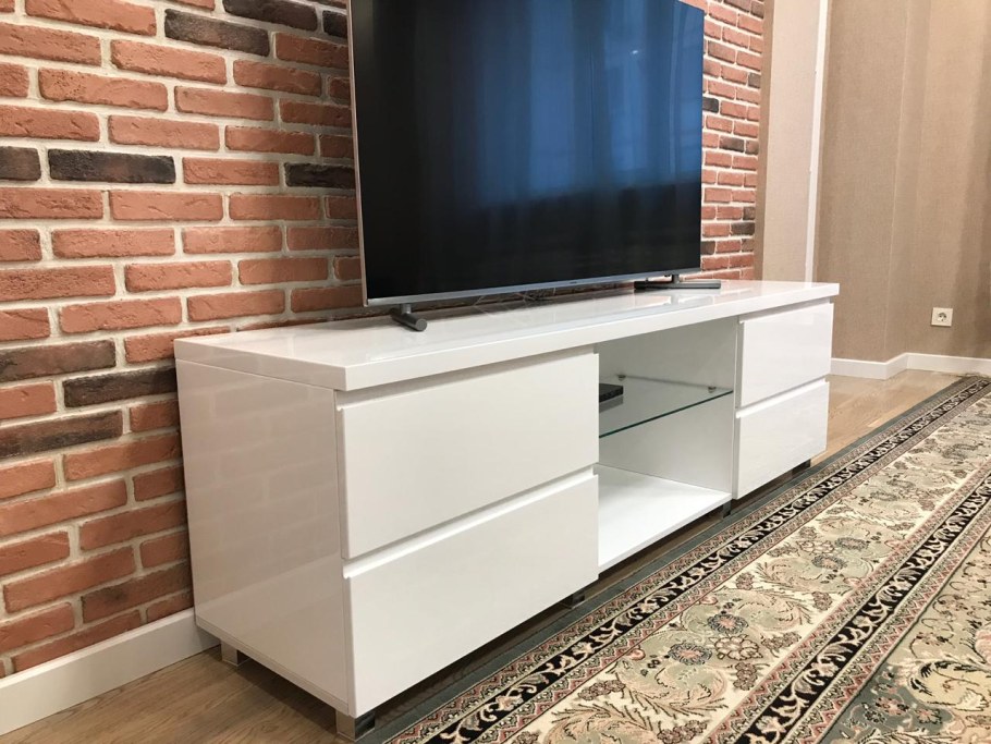 Тумба под телевизор Hoff