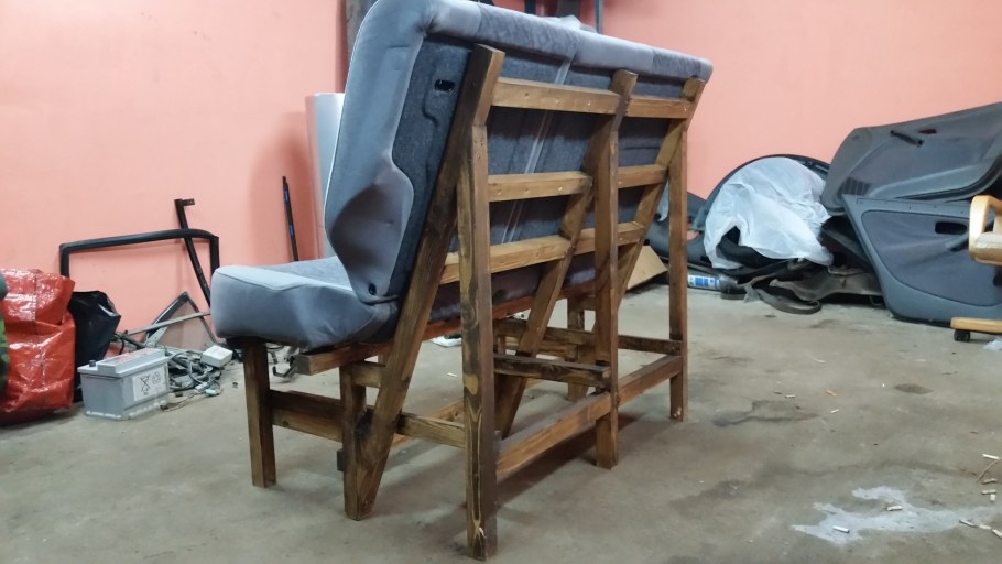 Офисное кресло из автомобильного