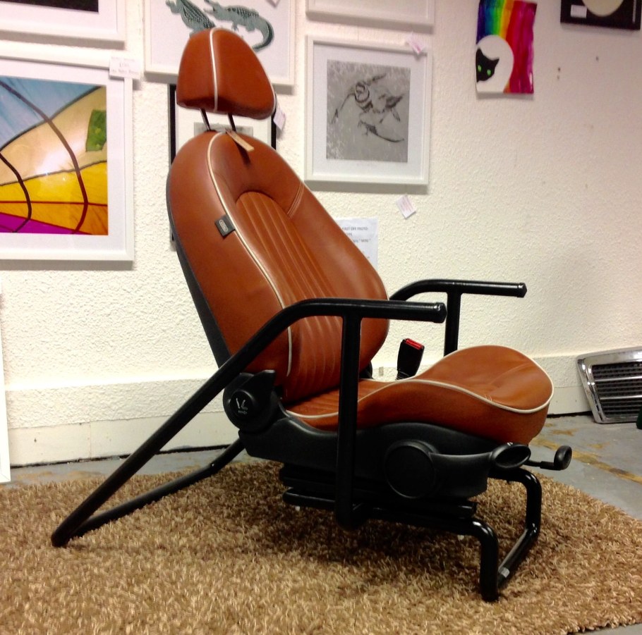 Компьютерное кресло из автомобильного