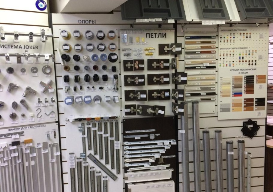 Витрина для мебельной фурнитуры