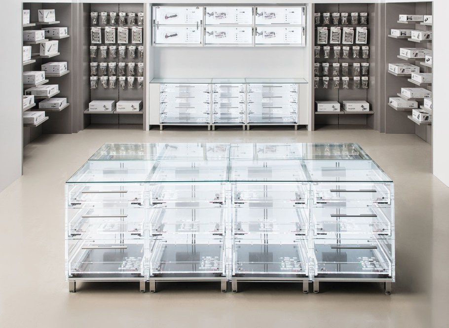 Упаковка мебельной фурнитуры