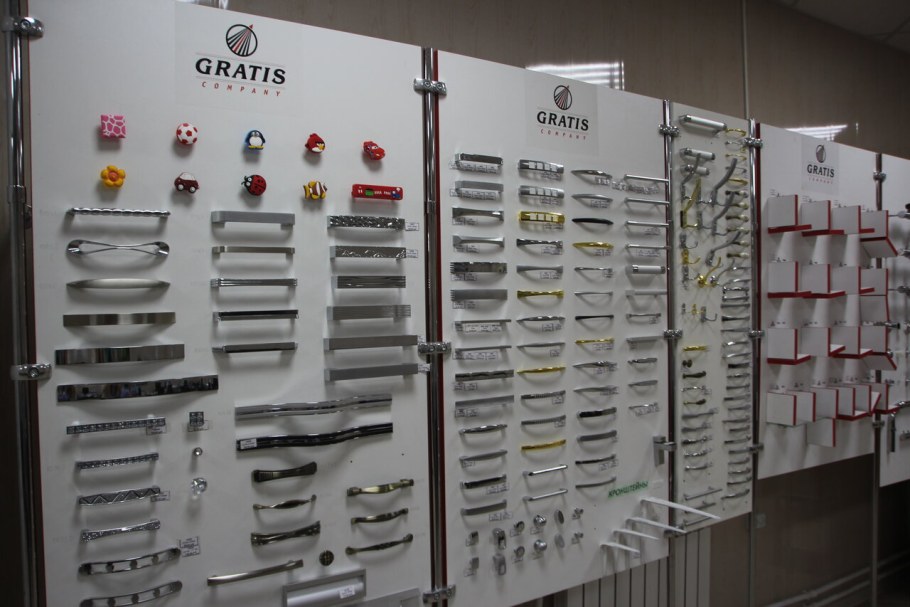 Стенды для мебельной фурнитуры