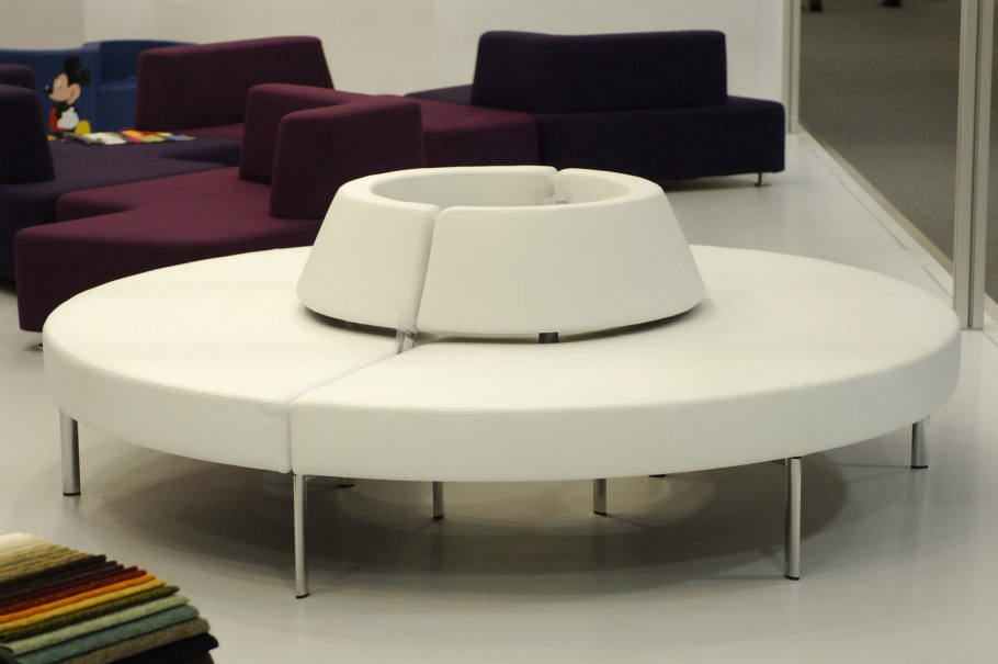 Круглые диваны для офиса
