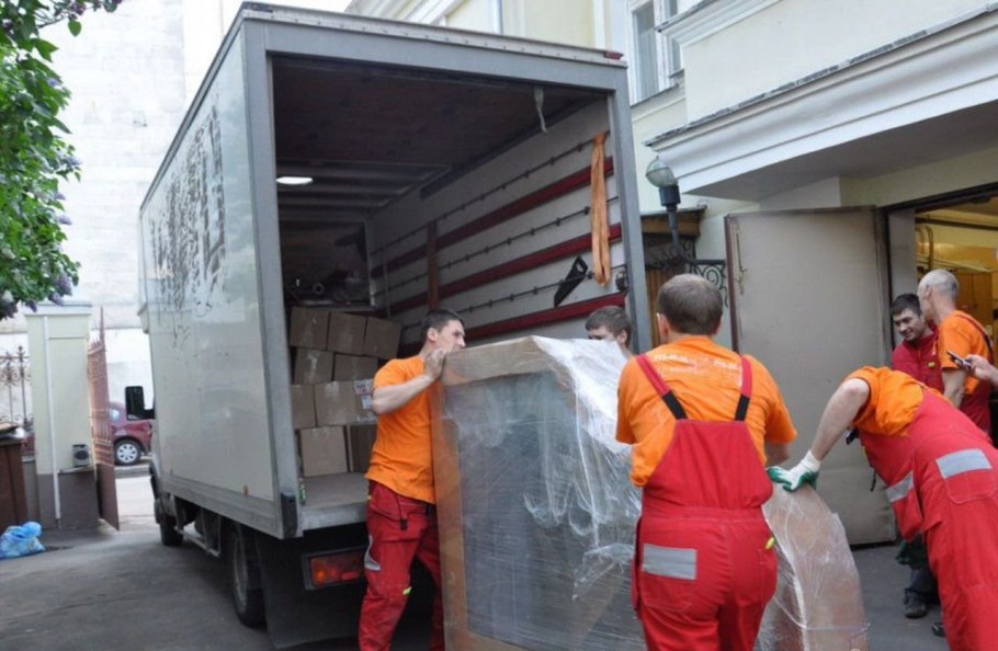 Разгрузка строительных материалов