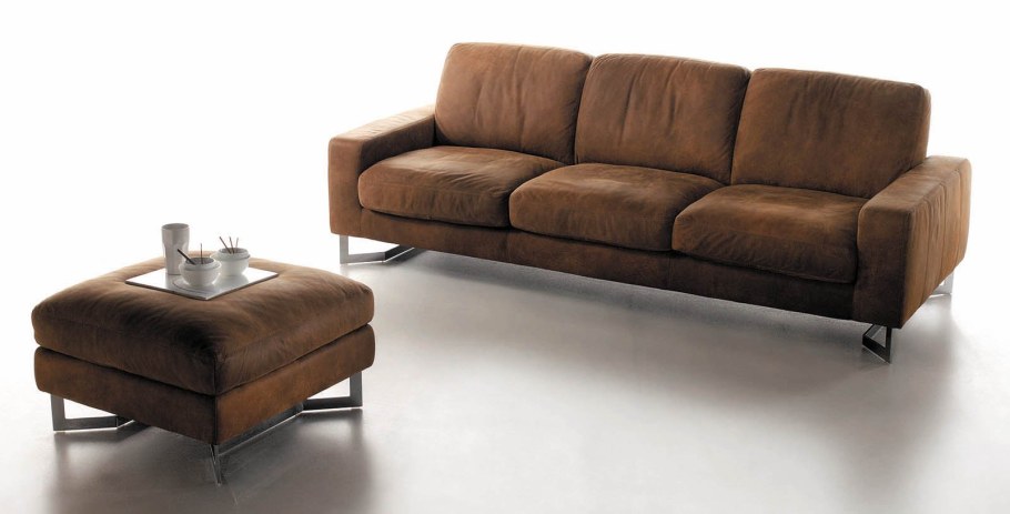 Диван с пуфом в комплекте