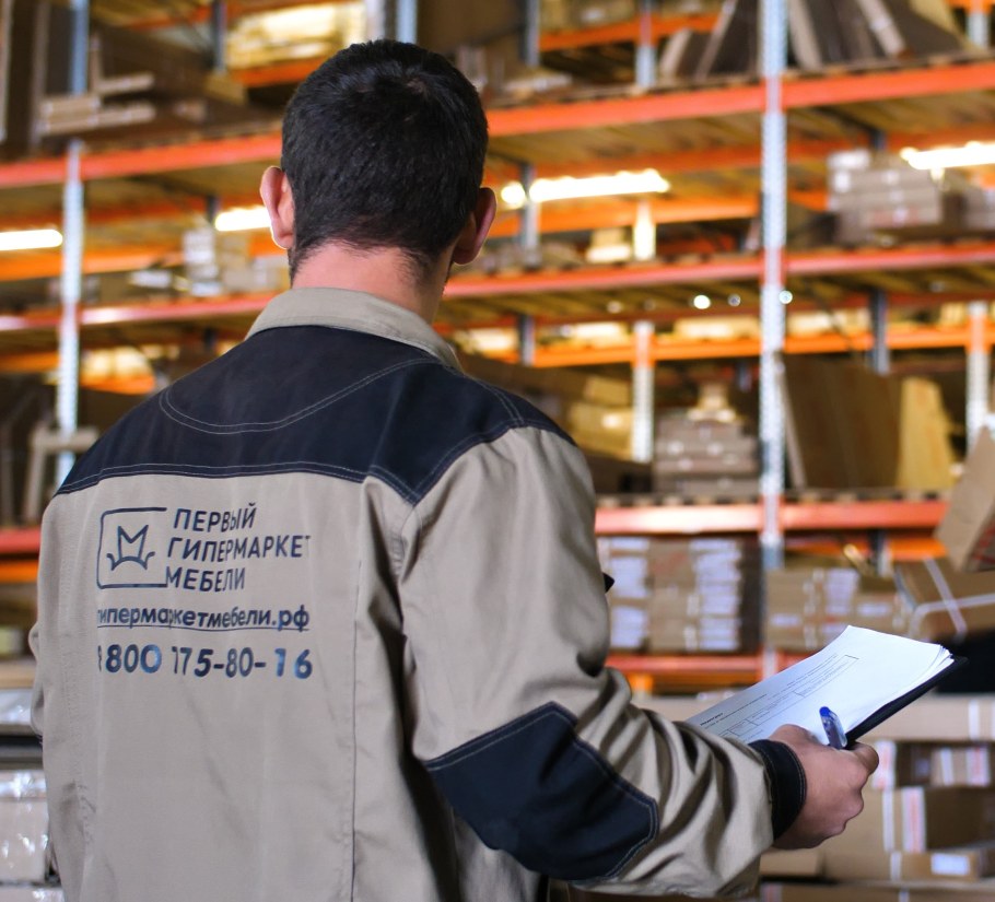 Салон много мебели