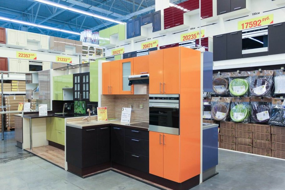 Зона упаковки на складе