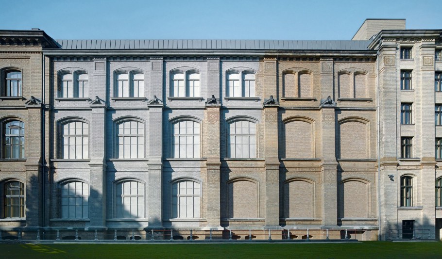 Ризалит на фасаде