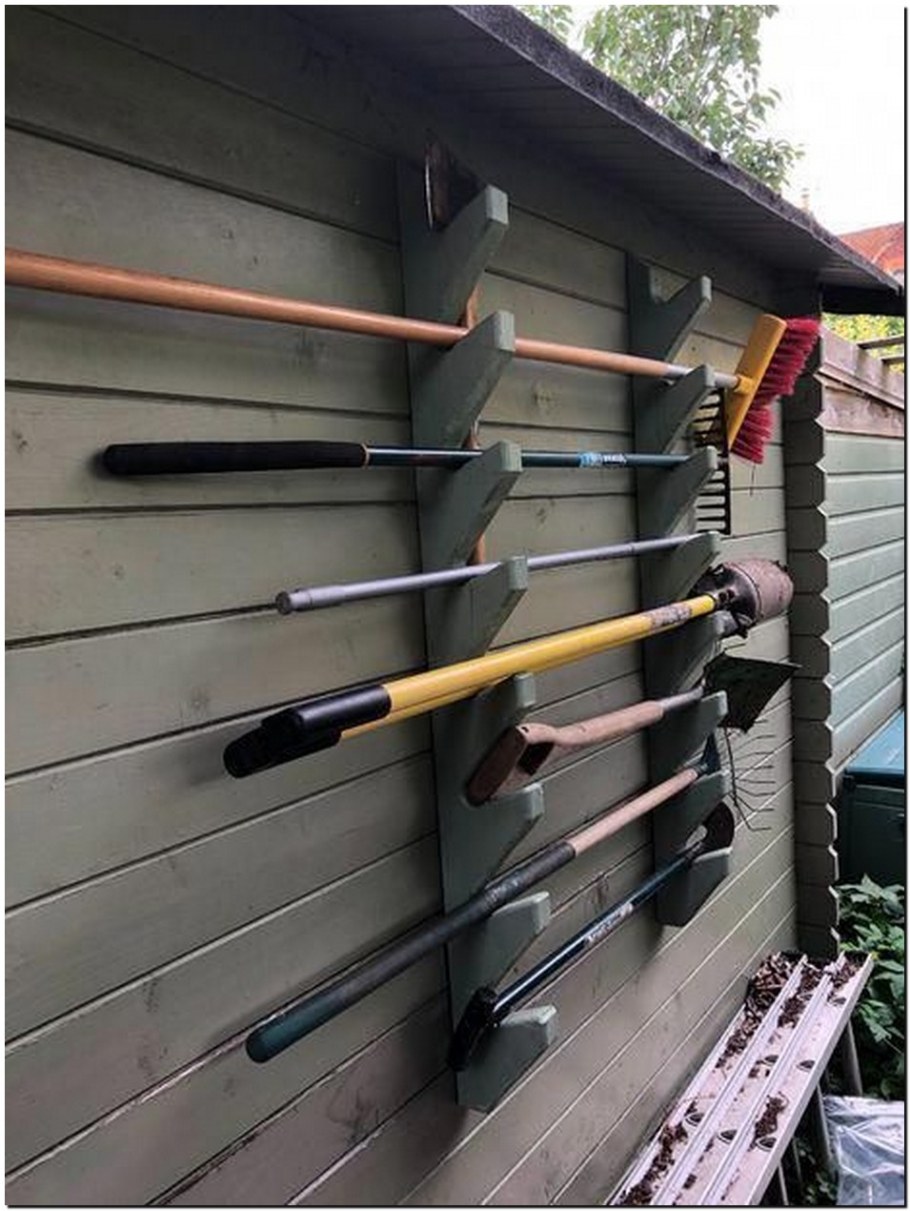 Держатель для садового инвентаря