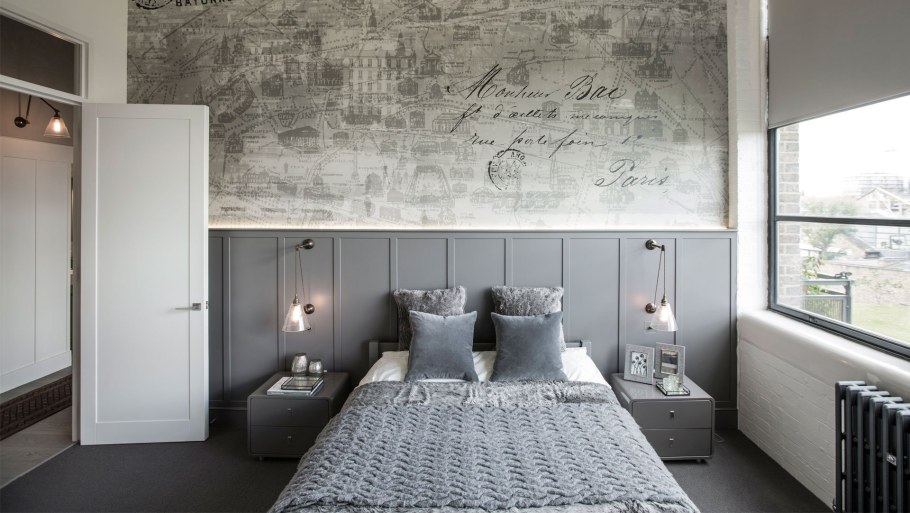 Спальня в стиле лофт с фотообоями