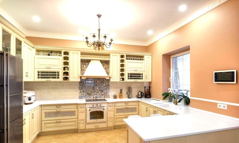 П-образная кухня в частном доме