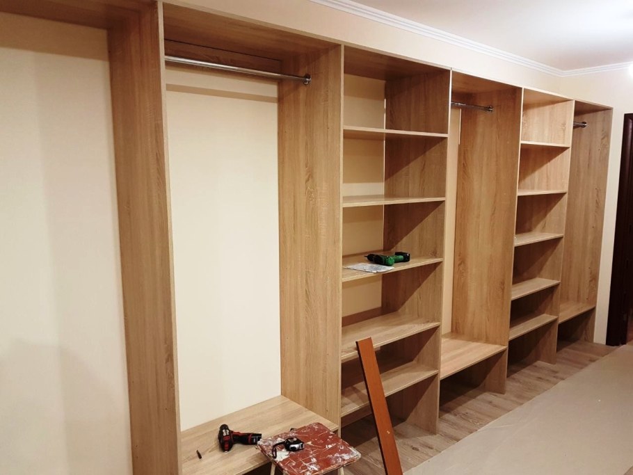 Встроенные шкафы сборка